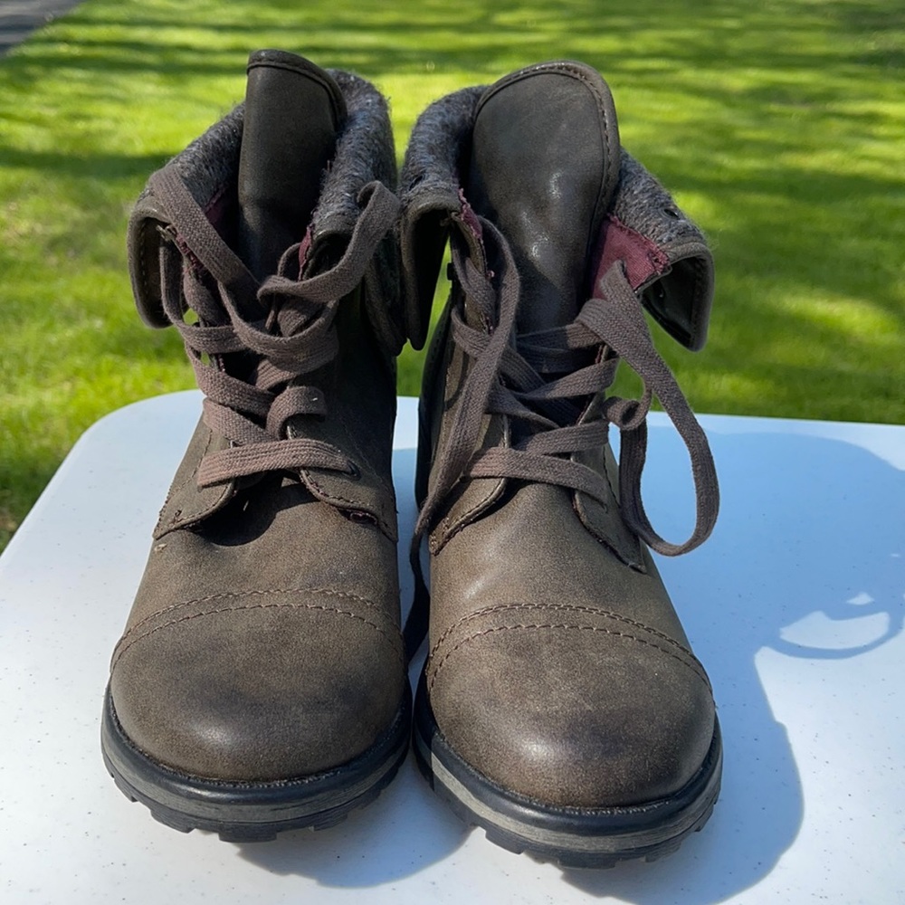 Roxy boots